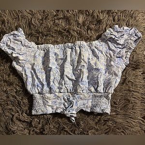 Blue & white floral crop top